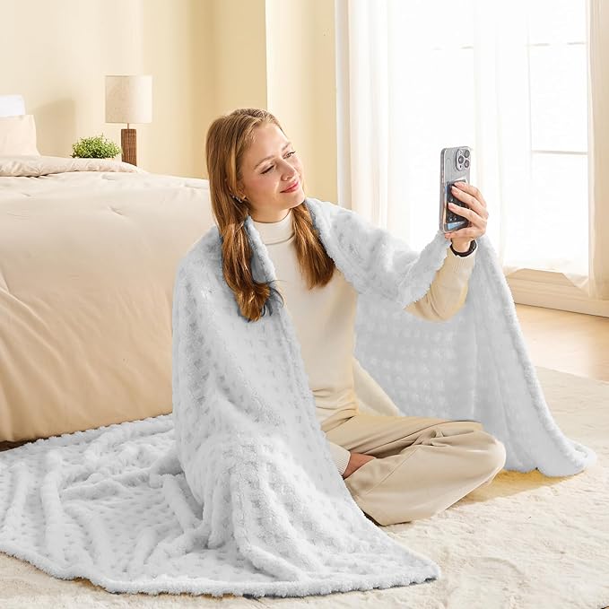 NEWCOSPLAY Super Soft Queen Blanket White Premium Silky Flannel Fleece 3D Waffle Checkered Lightweight Bed Blanket All Season Use (White, Queen(90"x90"))